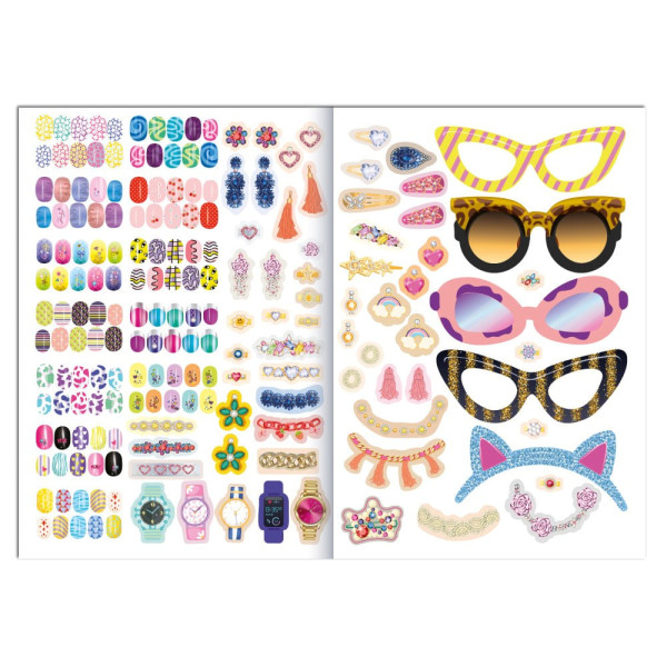 "Студія краси" книга з наліпками "Nail Art & Accessories" 